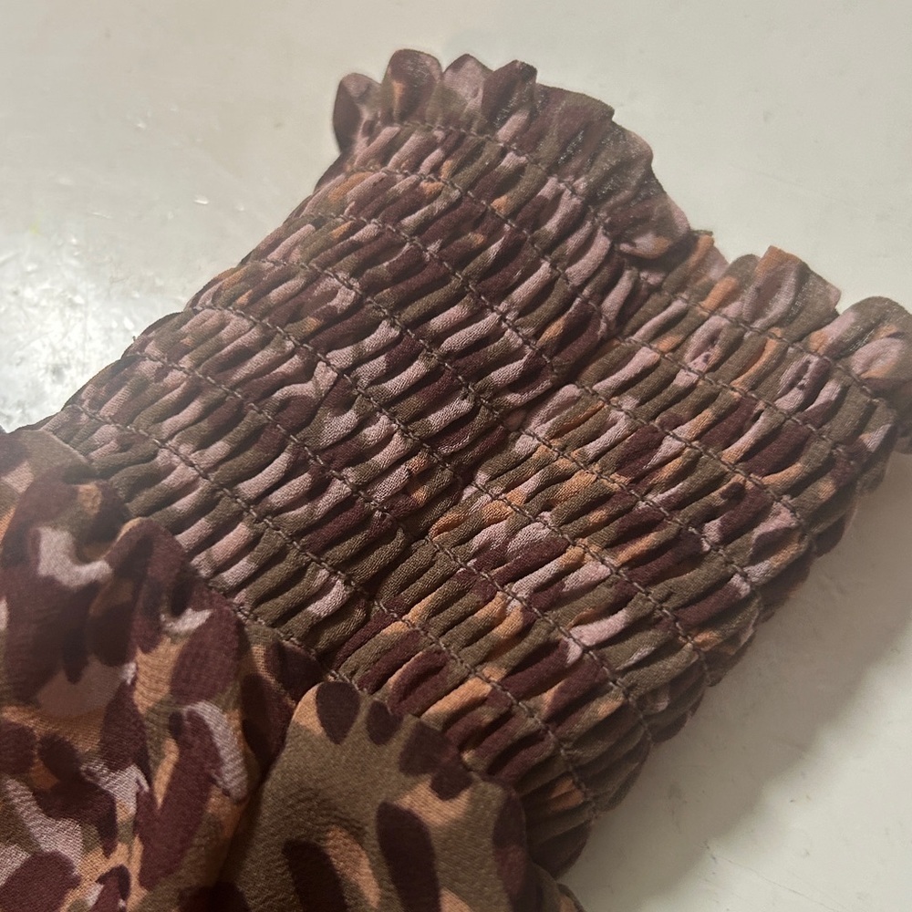 Express Pink Patterned Blouse - Picture 7 of 8